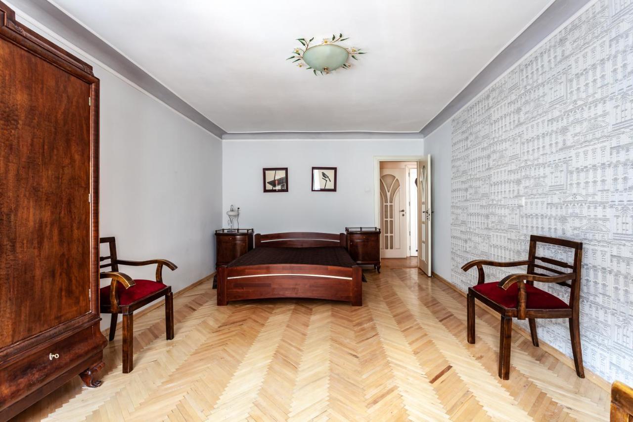 Four Bedrooms Apartment In The Heart Of Lviv Eksteriør bilde